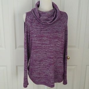 📣APT 9 cold shoulder sweater